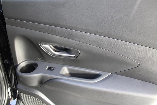 Photo of 2025 Phantom Black Hyundai SANTA CRUZ