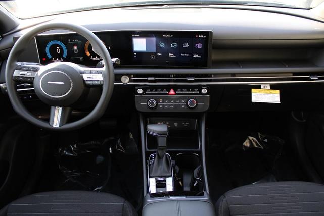 Photo of 2025 Phantom Black Hyundai SANTA CRUZ