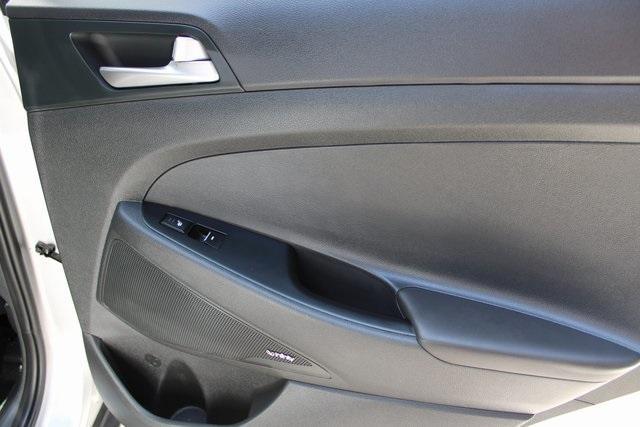 Photo of 2021 Stellar Silver Hyundai TUCSON