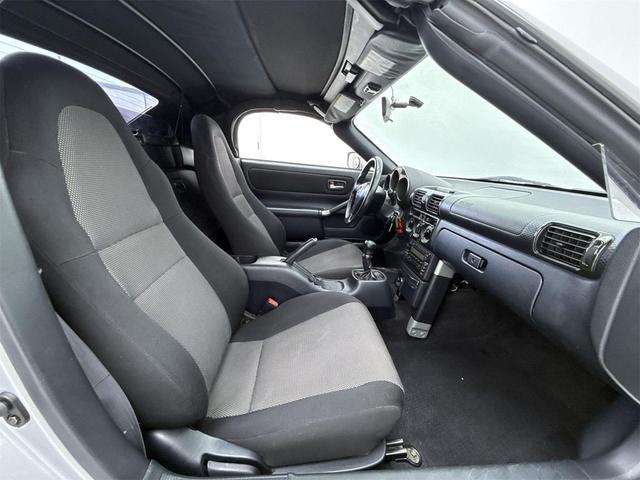 Photo of 2001 Silver Toyota MR2