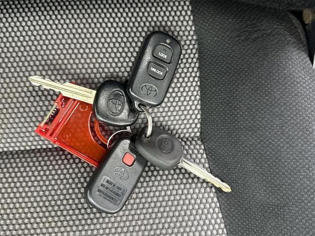 Photo of 2001 Silver Toyota MR2