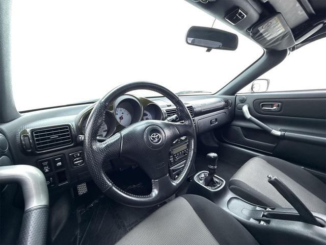 Photo of 2001 Silver Toyota MR2
