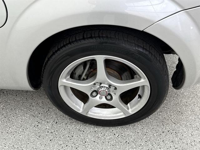 Photo of 2001 Silver Toyota MR2