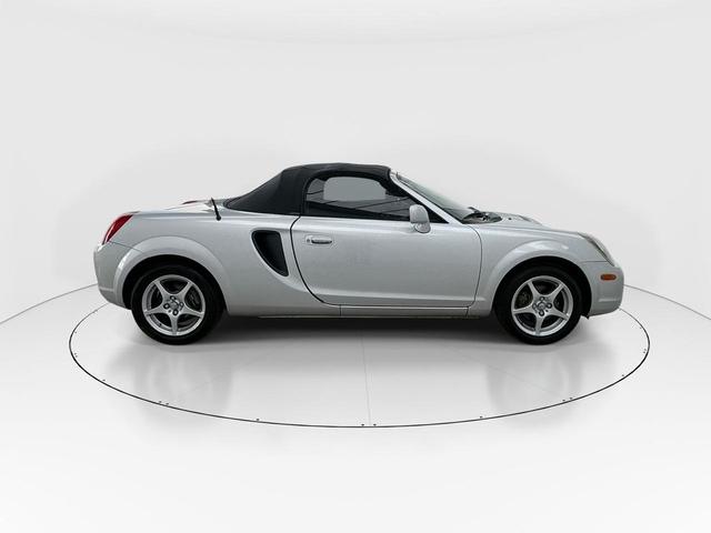 Photo of 2001 Silver Toyota MR2