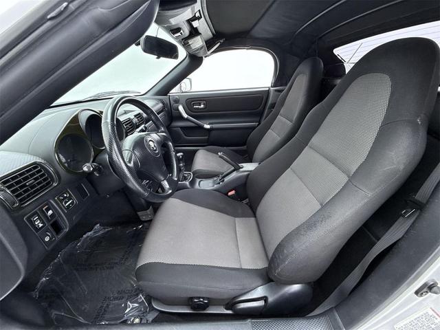 Photo of 2001 Silver Toyota MR2