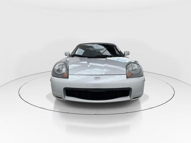 Photo of 2001 Silver Toyota MR2