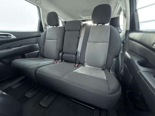 Photo of 2020 Gun Metallic Nissan Pathfinder