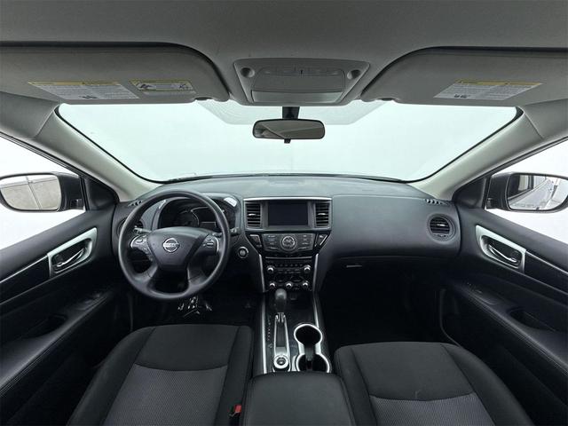 Photo of 2020 Gun Metallic Nissan Pathfinder