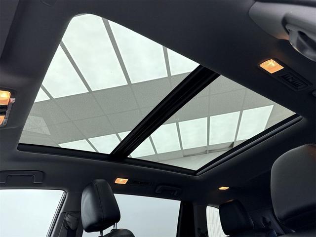 Photo of 2019 Black Toyota Highlander