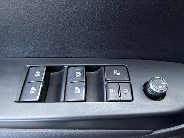 Photo of 2019 Black Toyota Highlander