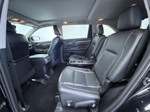 Photo of 2019 Black Toyota Highlander