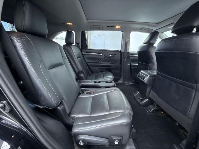 Photo of 2019 Black Toyota Highlander