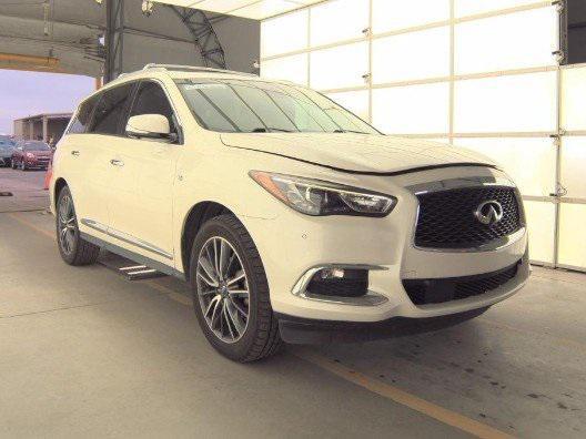 Photo of 2017 Majestic White INFINITI QX60