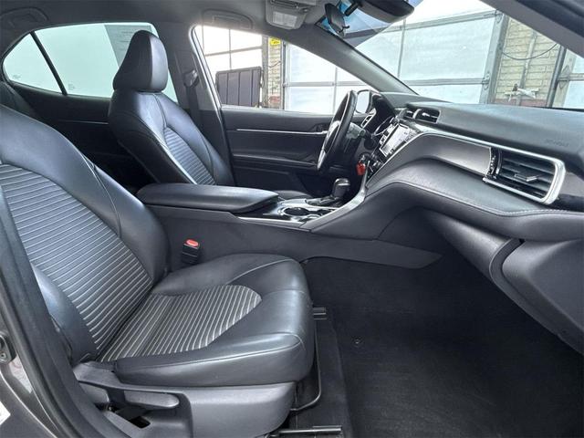 Photo of 2018 Celestial Silver/Midnight Black Metallic Toyota Camry