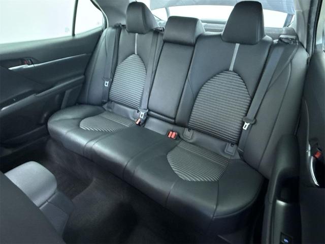 Photo of 2018 Celestial Silver/Midnight Black Metallic Toyota Camry