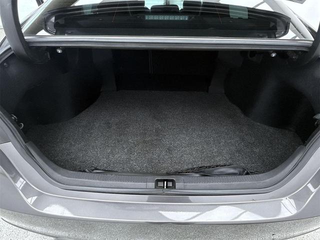 Photo of 2018 Celestial Silver/Midnight Black Metallic Toyota Camry