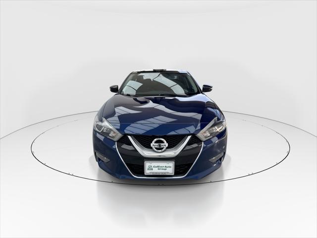 Photo of 2017 Deep Blue Pearl Nissan Maxima