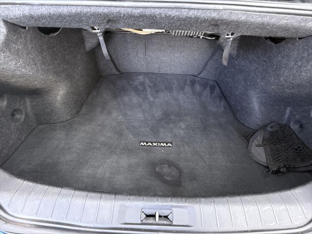 Photo of 2017 Deep Blue Pearl Nissan Maxima
