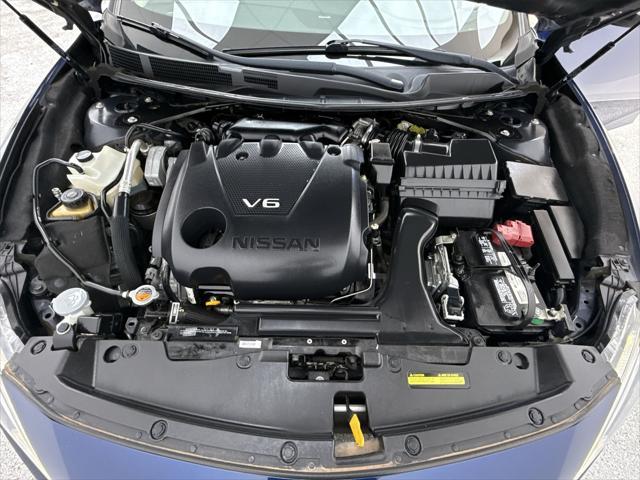 Photo of 2017 Deep Blue Pearl Nissan Maxima