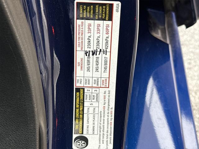 Photo of 2017 Deep Blue Pearl Nissan Maxima
