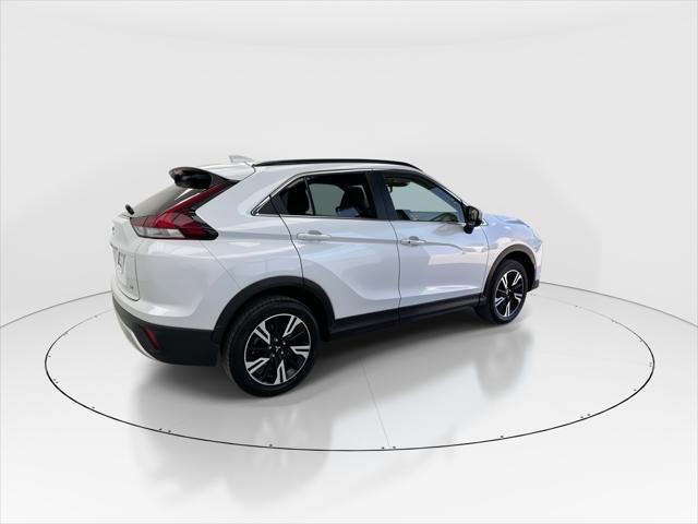 Photo of 2023 White Mitsubishi Eclipse Cross