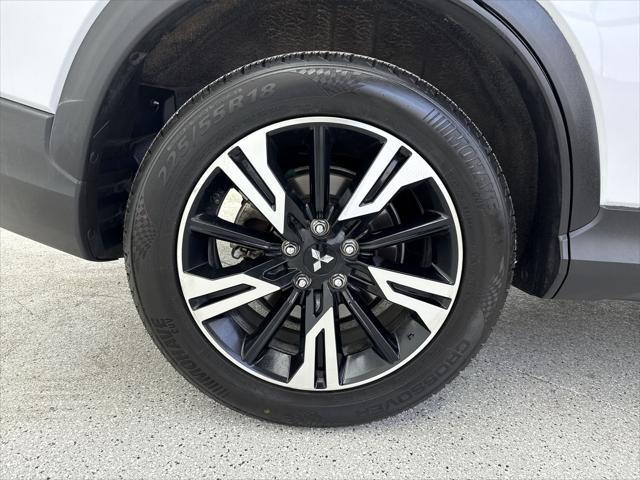 Photo of 2023 White Mitsubishi Eclipse Cross