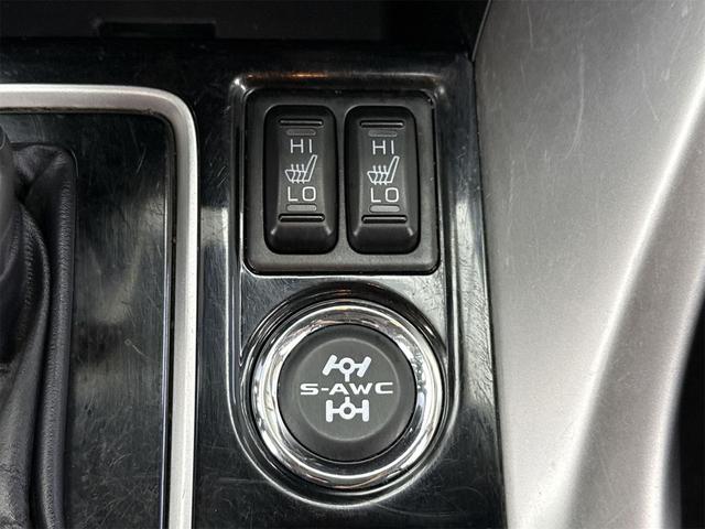 Photo of 2023 White Mitsubishi Eclipse Cross
