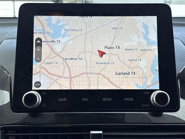 Photo of 2023 White Mitsubishi Eclipse Cross