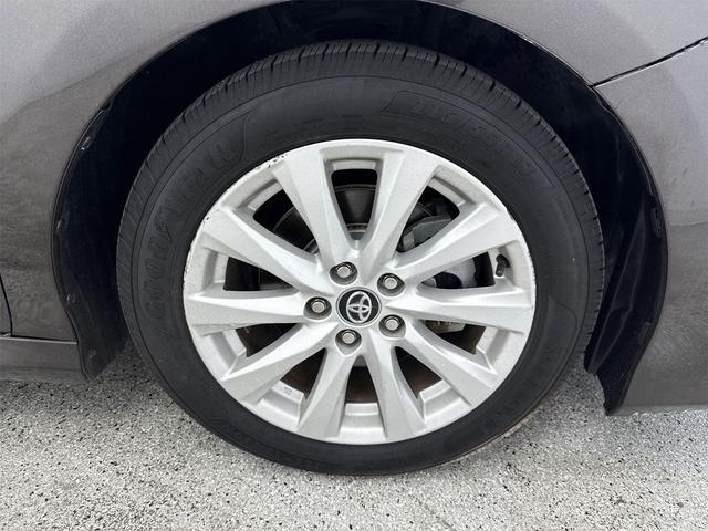 Photo of 2020 Brown Toyota Camry