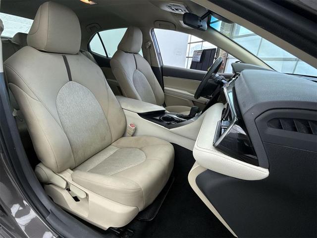 Photo of 2020 Brown Toyota Camry