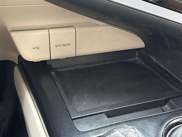 Photo of 2020 Brown Toyota Camry