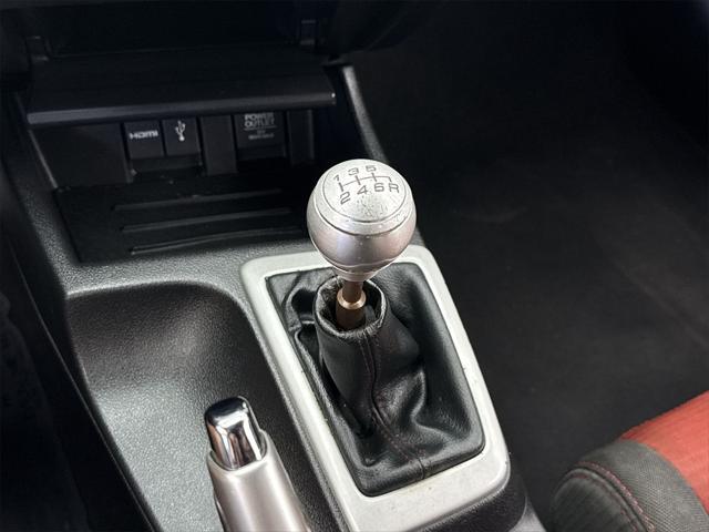 Photo of 2015 White Honda Civic