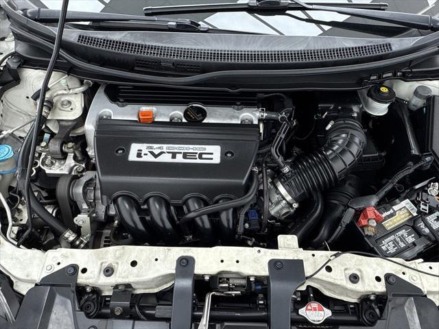 Photo of 2015 White Honda Civic