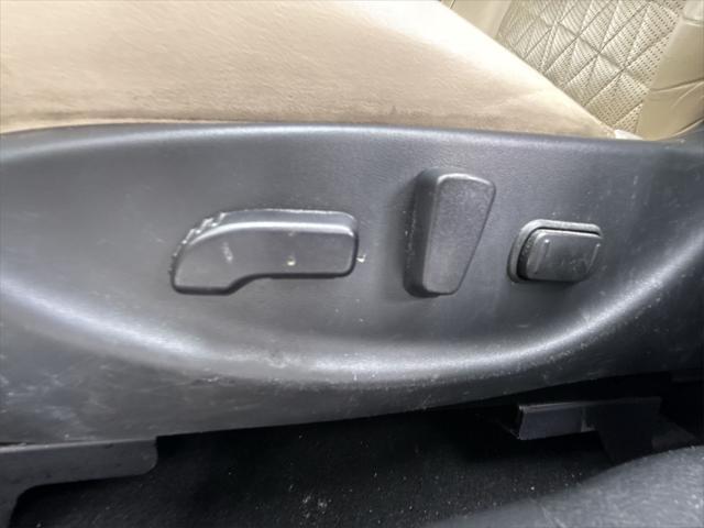 Photo of 2017 Coulis Red Nissan Maxima