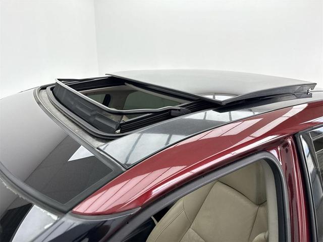 Photo of 2017 Coulis Red Nissan Maxima