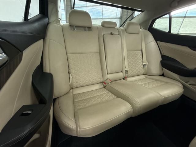 Photo of 2017 Coulis Red Nissan Maxima