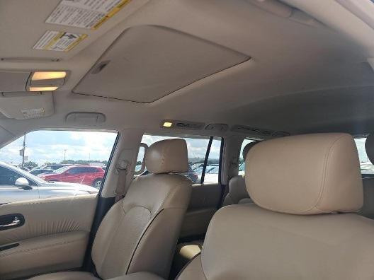 Photo of 2017 Pearl White Nissan Armada