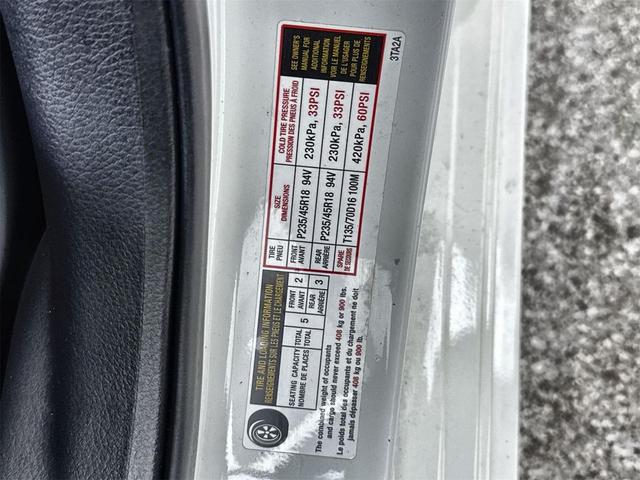 Photo of 2018 Pearl White Nissan Altima
