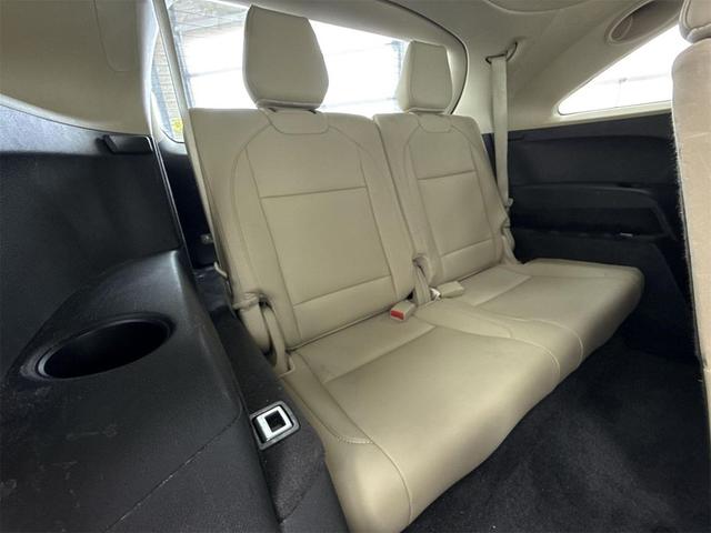 Photo of 2015 White Acura MDX