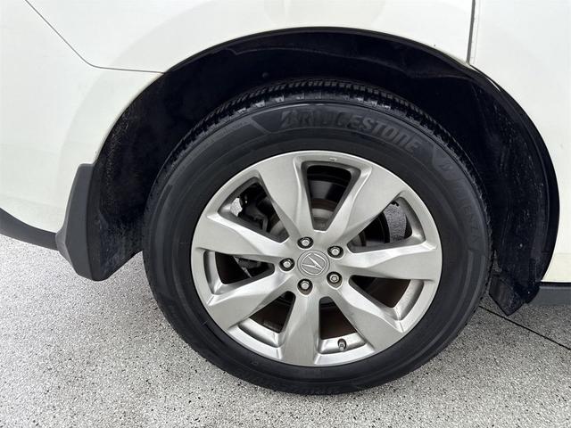 Photo of 2015 White Acura MDX