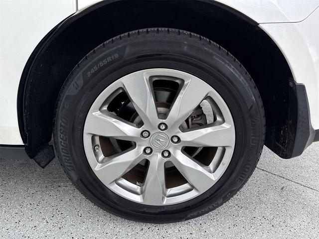 Photo of 2015 White Acura MDX