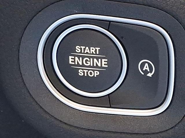 Photo of 2025 Polar White Mercedes-Benz GLE 350