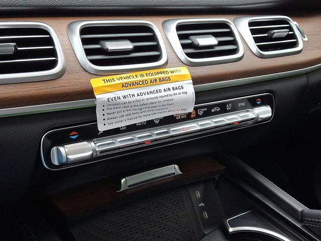 Photo of 2025 Polar White Mercedes-Benz GLE 350
