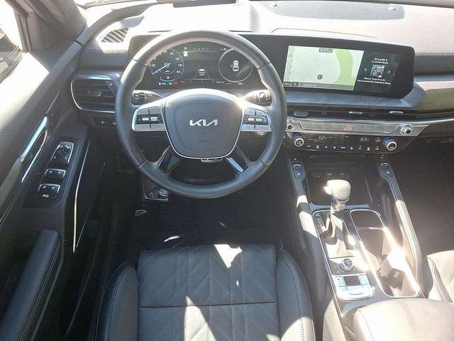 Photo of 2025 Wolf Gray Kia Telluride