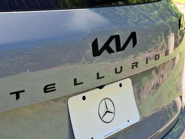 Photo of 2025 Wolf Gray Kia Telluride