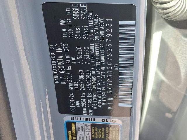 Photo of 2025 Wolf Gray Kia Telluride
