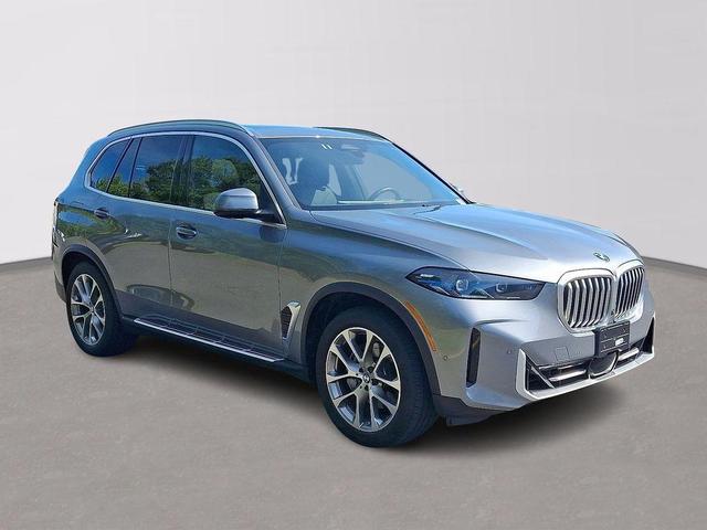 Photo of 2024 Skyscraper Gray Metallic BMW X5