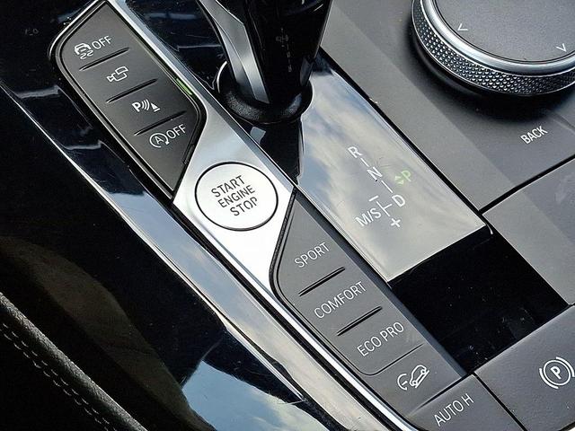 Photo of 2024 Black BMW X4