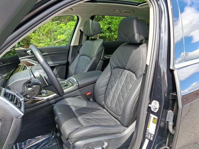 Photo of 2024 Black BMW X7