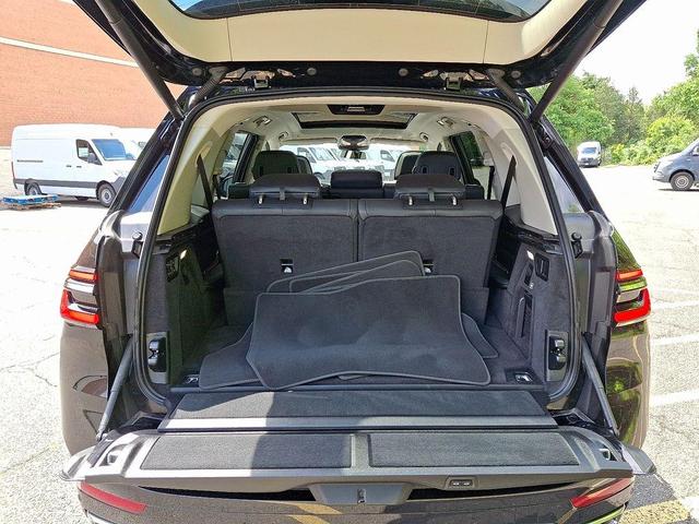 Photo of 2024 Black BMW X7